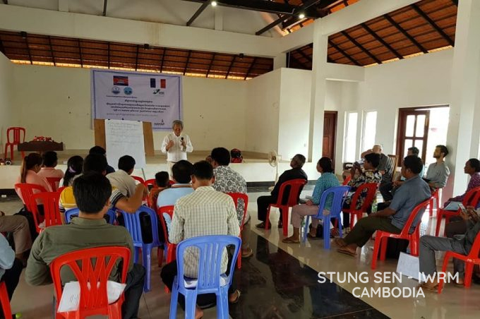 ក្រុមការងារគម្រោងការគ្រប់គ្រងធនធានទឹកចម្រុះនៃអាងស្ទឹងសែន ដឹកនាំដោយ ឯកឧត្តម លឹម ពុយ អនុប្រធានអាជ្ញាធរទន្លេសាប និងជាប្រធានក្រុមការងារគម្រោង អមដំណើរដោយលោកអនុប្រធានមន្ទីរធនធានទឹក និងឧតុនិយមខេត្តព្រះវិហារ បានដឹកនាំអង្គប្រជុំនៅសាលាឃុំរក្សា ស្រុករវៀង និងនៅសាលាស្រុកជ័យសែន ខេត្តព្រះវិហារ